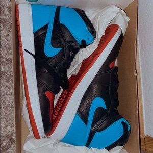 NEW JORDAN 1s